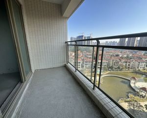 真实新上 前期2万入住 灏昌园 中层望湖