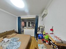 户型方正+正规一房一厅+D铁口步行不到二百米+采光视野无遮挡