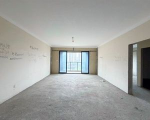 长房星升公馆大平层四房三卫,中间楼层,永旺梦乐城