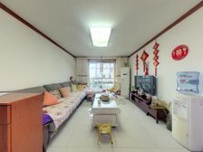 小三房 商品住宅 双卫格局 中间楼层