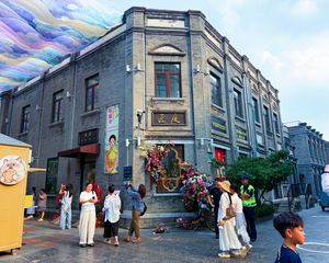 海淀五棵松独栋出售!年租金70万!30米大展示面!可做酒店!