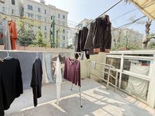 精装修采光无遮,地铁口,一楼带30院子,户型好,房东诚心出售