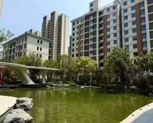 云玺首府 南向四居 173平中层简装 满二住宅
