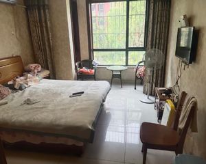 花园洋房大三居,房主自住装修,纯洋房小区
