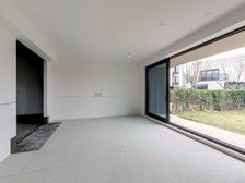 纯毛坯没住过,湖景下叠别墅,阔绰沿湖花园,平进平出加量不加价