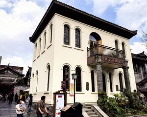 宽窄巷子独栋(喜茶旗舰店,年租31万)送花园,带外摆,可自用