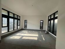 唐郡独栋别墅大院子300平 带水系,不沿街 中间位置