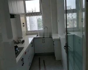 前卫路三中领秀紫晶城 92.3平2居 南北向简装修 着急出售