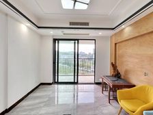 沙溪世纪新城三期朝南全新装修 没有住过 三房出售