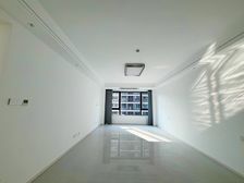 港务区,铁一旁,芳华苑精装三室,未住过人