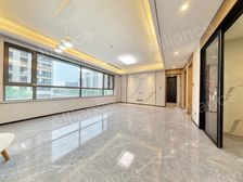 南北通透格局方正,中低楼层安静舒适,采光不错,两梯两户