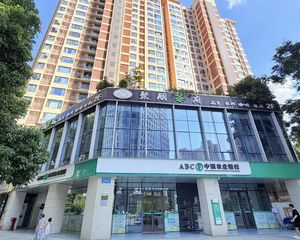 十字路口转角三开间整层茶楼!年收36万 层高6米已经搭建两层