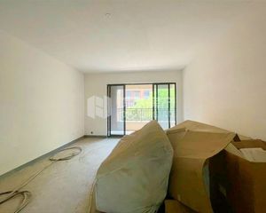总高11层小洋房 出行方便 有电梯 南北通透 近地铁