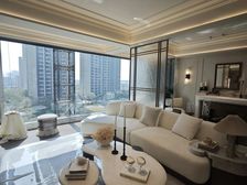 临深笋盘 70年大产权 送一个车位 温馨3房 朝南环境优美