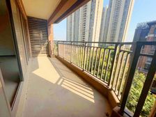 九龙湖 低密度洋房 近地铁 带电梯 双卫格局 出行方便 房龄