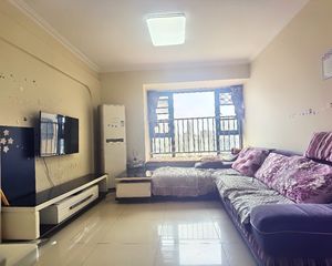 华西雅筑 21楼 套二 64.97平 厨房带阳台