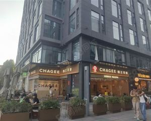 庆中秋庆国庆,捡漏国际城南转角铺(年租36万)霸王茶姬出售