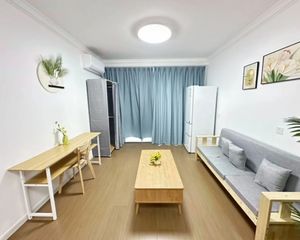 老业主委托,板式户型南北通,中楼层精装可入住,近中环单.价低