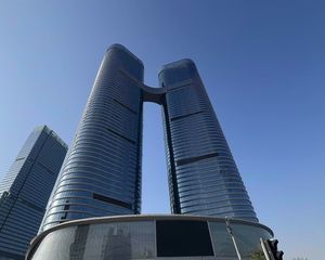 市中心地标 双塔 开售了户型500-整层可选连层可选看房电联