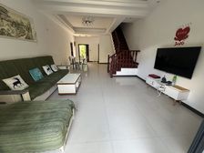 诚意出手 凤凰水城联排别墅 共四层 带前后小院 得房率高