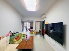 装修温馨杨家坪商圈 大堰轻轨站 业主温馨精装两室 拎包入住