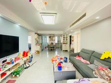 精装修5年时间 中间楼层 拎包入住 小区找不到第二套 价可谈