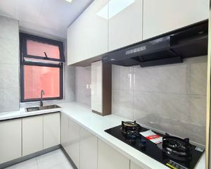 西苑商圈亢龙骏景B区 96平3居 南向精装修 着急出售