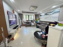 满二 双卫生间 精装可拎包入住 正南朝向 超低密度 近医院