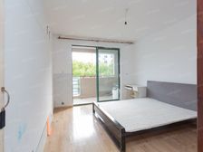 浦东康庭苑南向一室 满五毛坯中层住宅