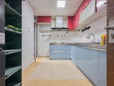 一楼带50平大院子近万达和地铁