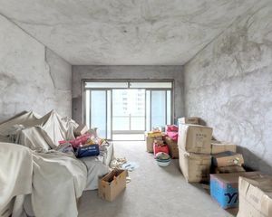 星晨时代豪庭电梯高层186方4房带入户花园,东南向业主现急售