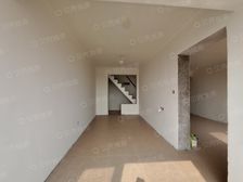 栖霞路 中山公园 4楼带阁楼 60平加60平 精装看海复式