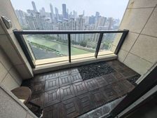 江宁路地铁口,21年次新房,物业费12.8,周边无竞品