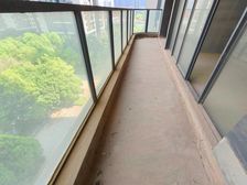 万达广场,毛坯大五室,原价出售,一梯一户