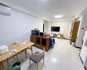 翁梅新苑(二区) 刚需两居 电梯房 近地铁 朝南 交通便利