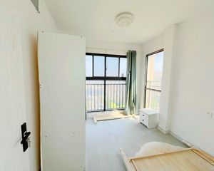 出行方便 商品房 电梯房 正南朝向 精装可拎包入住 满五