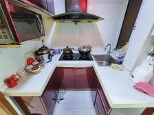 小户型一房一厅,电梯费用已交,全明户型,交通方便