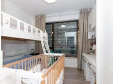 前排阳光好,视野好,装修好,税费少。拎包即可入住。