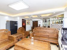 苏州河边大三房满五带两固定车位