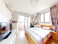 地铁口精装三房,有产权车位,业主置换急售,底价呈现