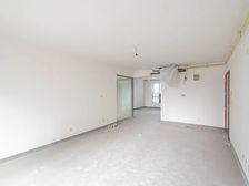 开发商交付毛坯从未入住,诚意出售,看房方便诚意出