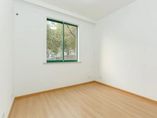 业主自理个税,下家只需要承担契税,房子一楼带花园,