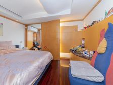 内环内,顶复带大楼台,带阁楼,使用面积多