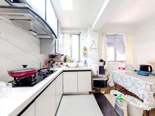 电梯房,使用面积大两房两厅,业主诚售