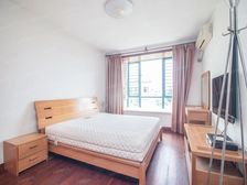 园林式小区,有阁楼,实用面积大,满五