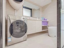 十年出一套独门独院,豪。华装修带小院地下室+2车位