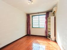 内环内南北四开间朝南自带大花园采光好停车方便