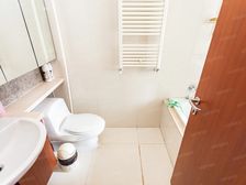 三梯三户的大平层、有车位,户型方正,龙湖物业服务好