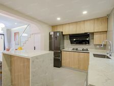 有天有地全幢新里,精装,紧挨着南京西路锦仓文华