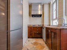 南京西路板块联排别墅地上三层有露台